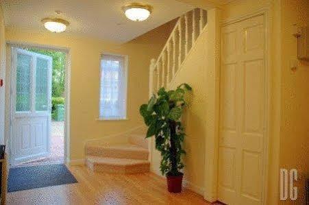White Gates Hotel Binfield Εξωτερικό φωτογραφία