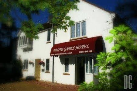 White Gates Hotel Binfield Εξωτερικό φωτογραφία